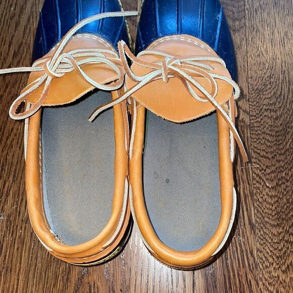 L.L. Bean “Bean Boots” navy blue & tan duck shoes - Picture 3 of 8